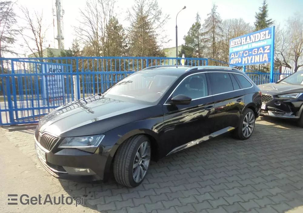 SKODA Superb 2.0 TDI DSG Style