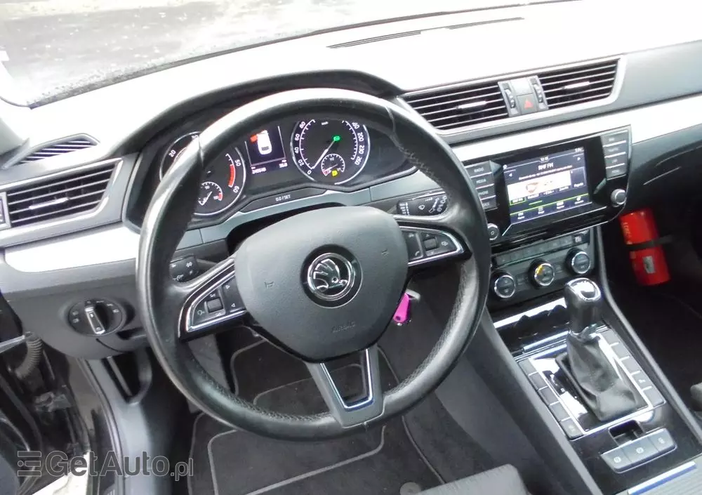 SKODA Superb 2.0 TDI DSG Style