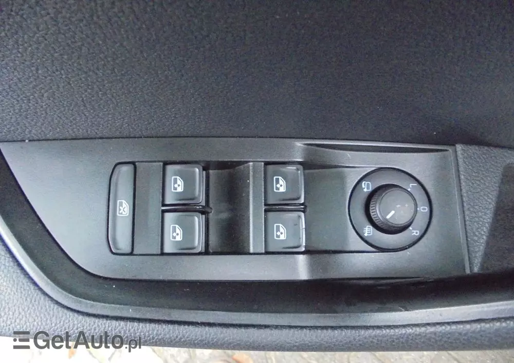 SKODA Superb 2.0 TDI DSG Style