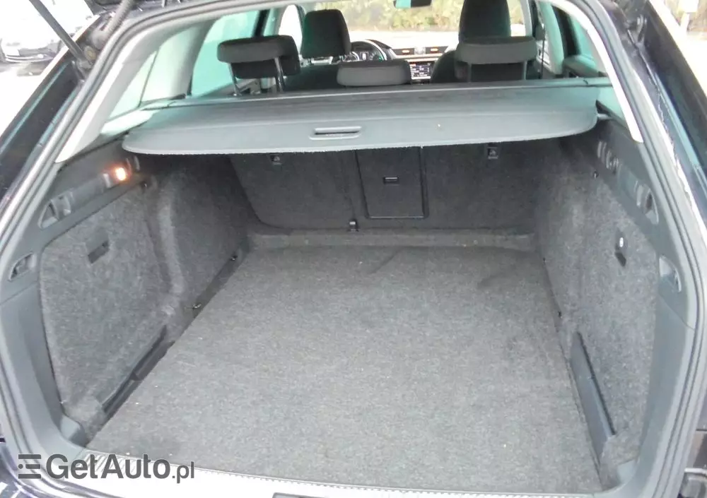 SKODA Superb 2.0 TDI DSG Style