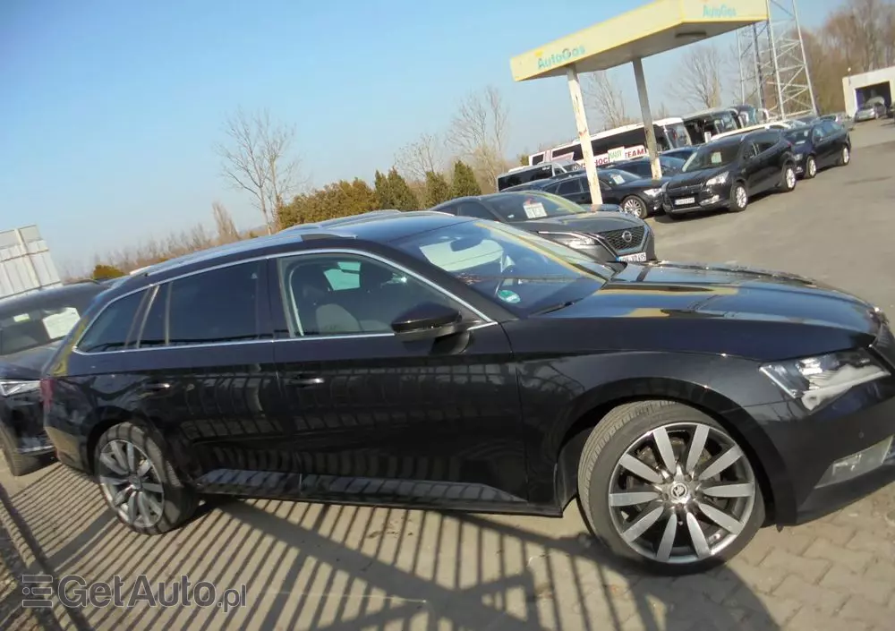 SKODA Superb 2.0 TDI DSG Style