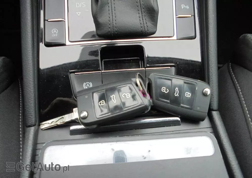 SKODA Superb 2.0 TDI DSG Style