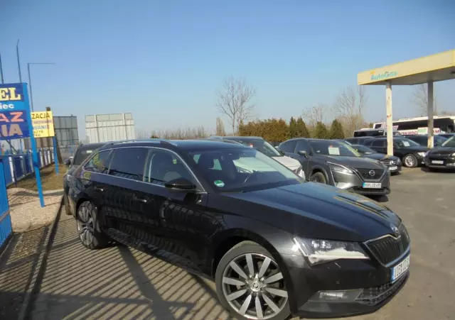 SKODA Superb 2.0 TDI DSG Style