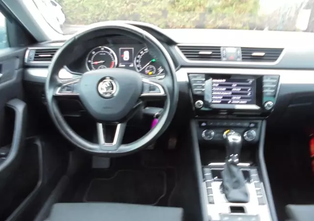 SKODA Superb 2.0 TDI DSG Style