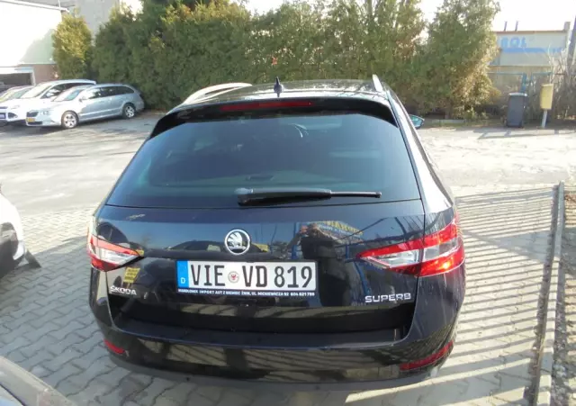 SKODA Superb 2.0 TDI DSG Style