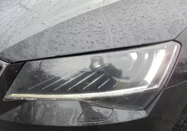 SKODA Superb 2.0 TDI DSG Style