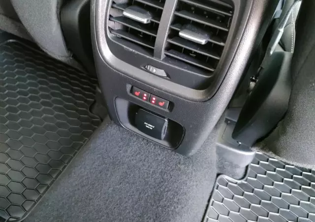 FORD Kuga 2.0 EcoBlue 4x4 TITANIUM