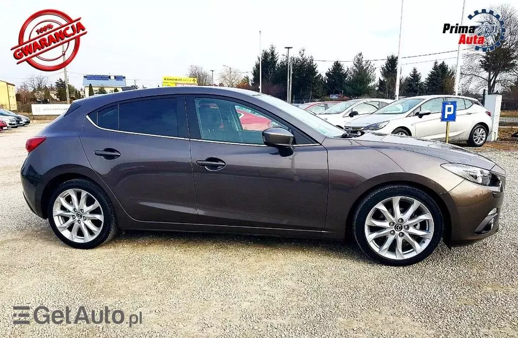 MAZDA 3 