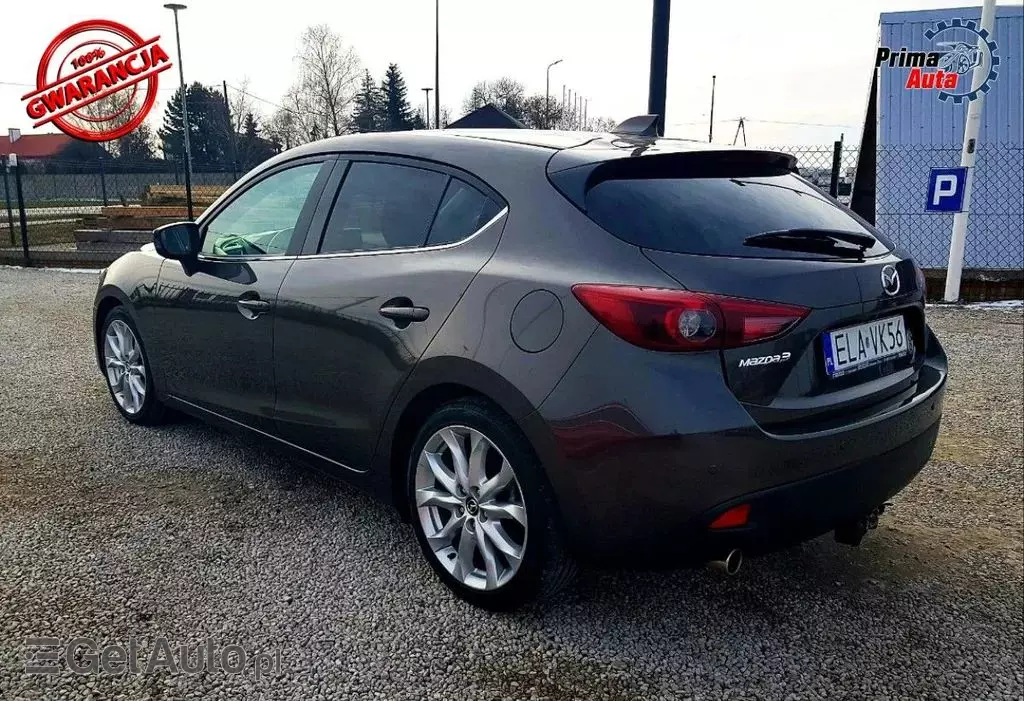 MAZDA 3 