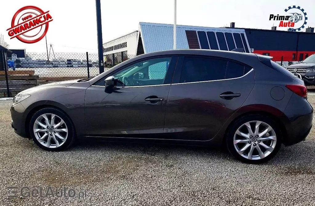 MAZDA 3 