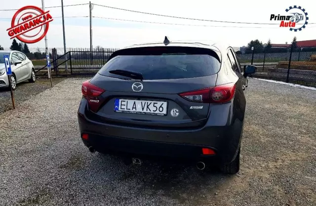 MAZDA 3 