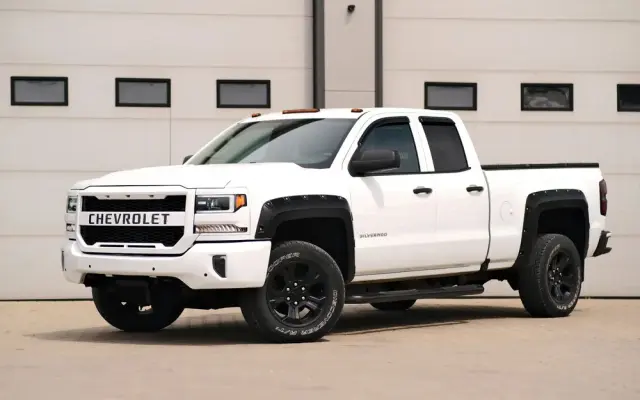 CHEVROLET Silverado 