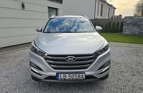 HYUNDAI Tucson 