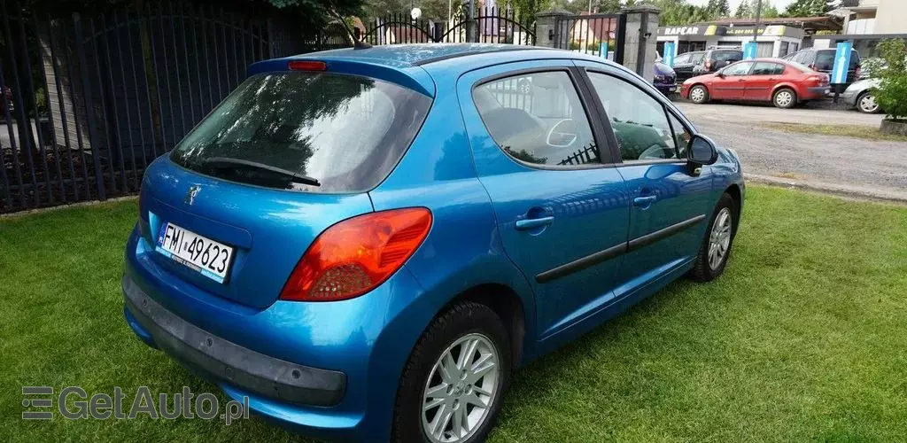 PEUGEOT 207 