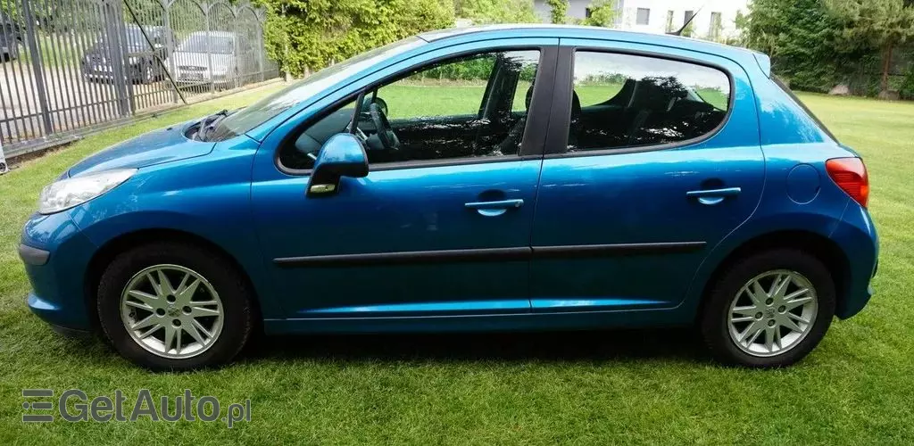 PEUGEOT 207 