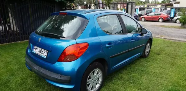 PEUGEOT 207 