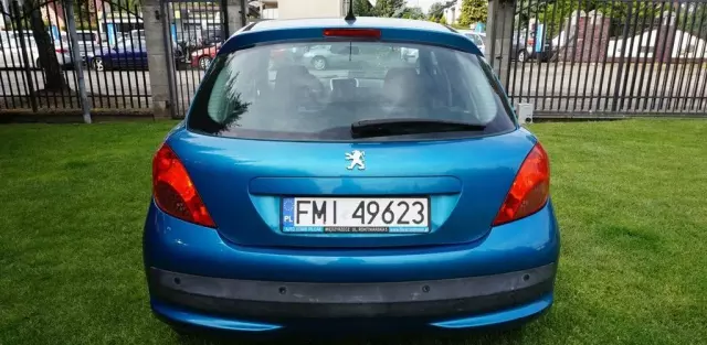 PEUGEOT 207 