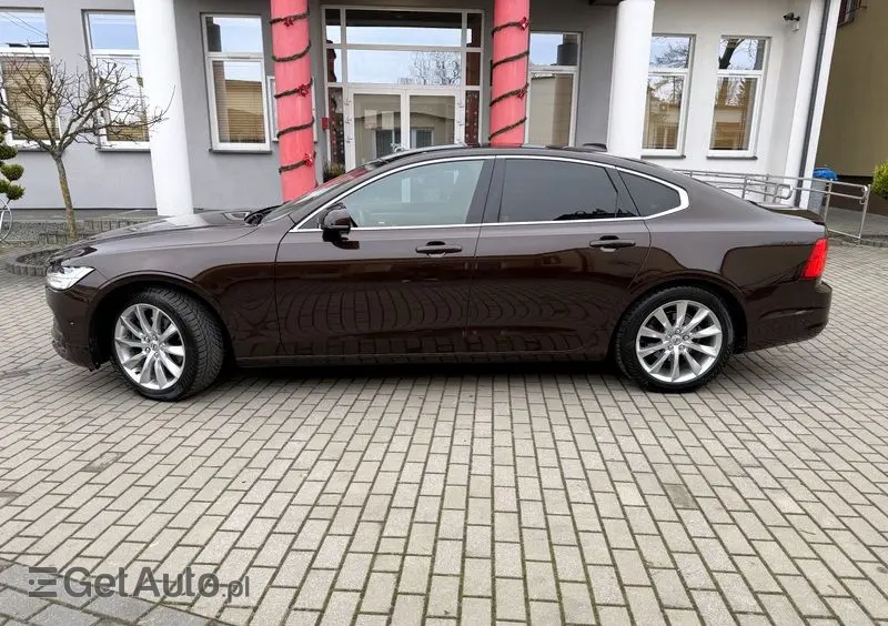 VOLVO S90 D4 Geartronic Momentum Pro