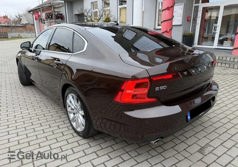 VOLVO S90 D4 Geartronic Momentum Pro