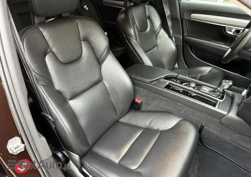 VOLVO S90 D4 Geartronic Momentum Pro