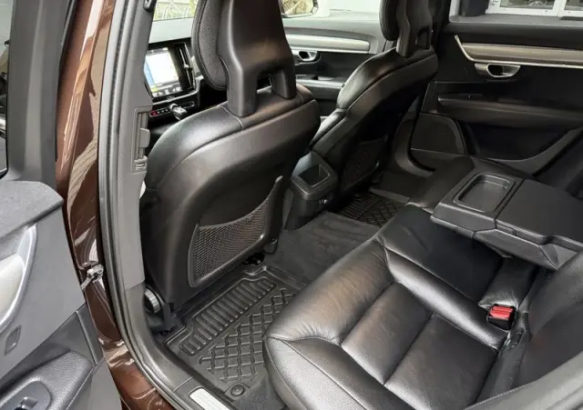 VOLVO S90 D4 Geartronic Momentum Pro