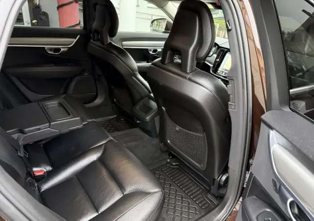 VOLVO S90 D4 Geartronic Momentum Pro