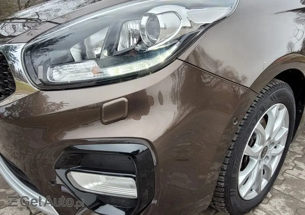 KIA Carens 1.7 CRDi Business Line 7os 7DCT