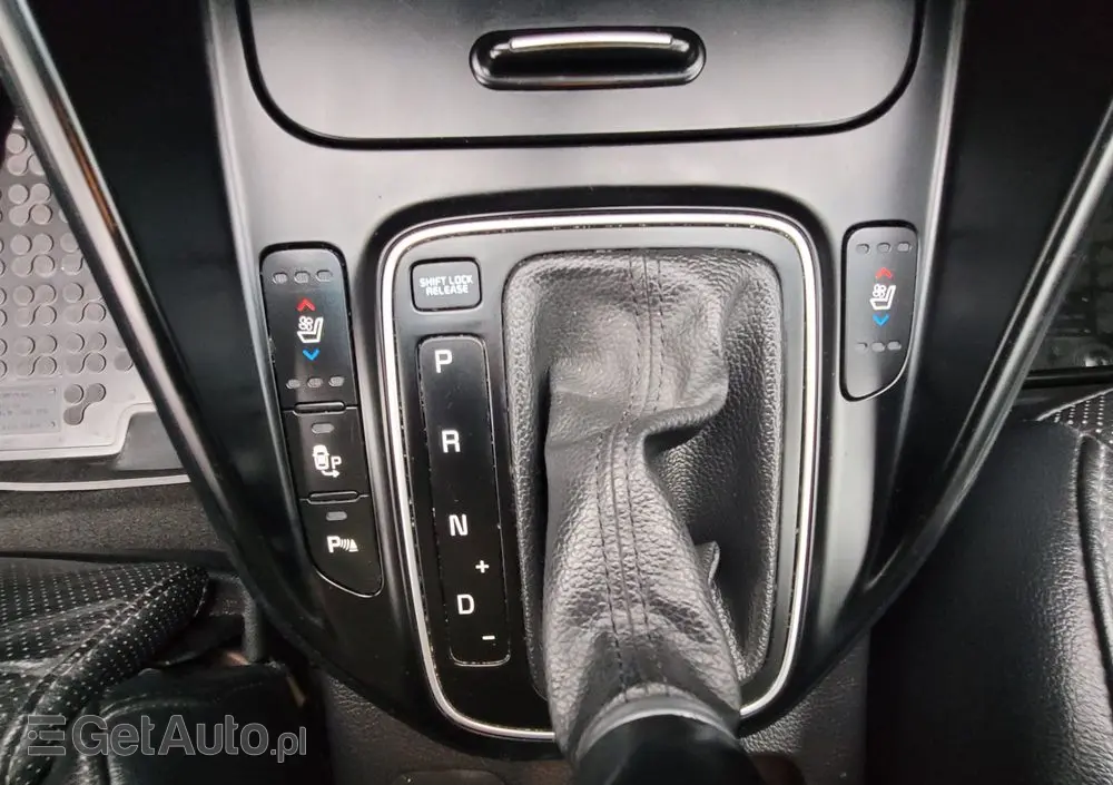 KIA Carens 1.7 CRDi Business Line 7os 7DCT