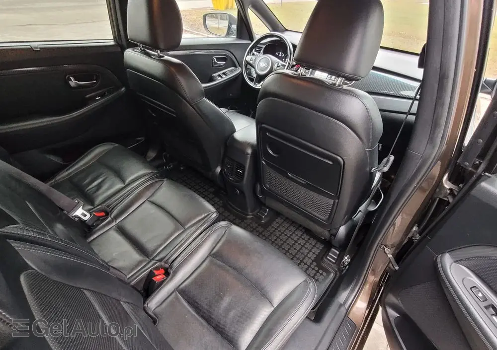 KIA Carens 1.7 CRDi Business Line 7os 7DCT