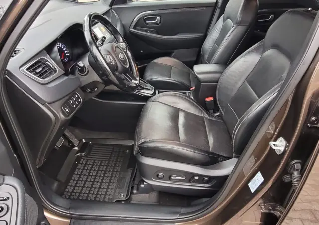 KIA Carens 1.7 CRDi Business Line 7os 7DCT