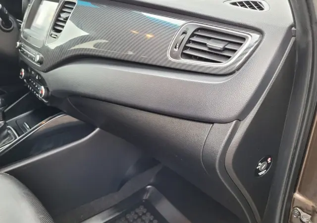 KIA Carens 1.7 CRDi Business Line 7os 7DCT