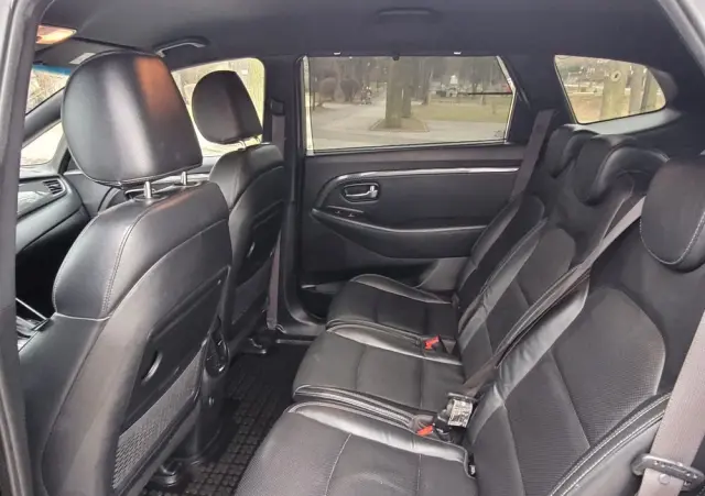 KIA Carens 1.7 CRDi Business Line 7os 7DCT