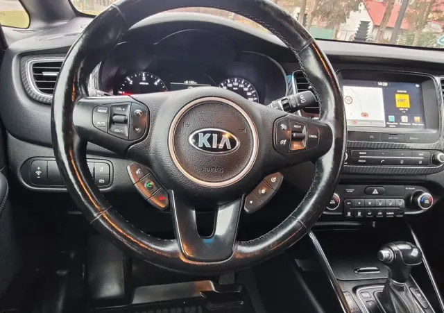 KIA Carens 1.7 CRDi Business Line 7os 7DCT