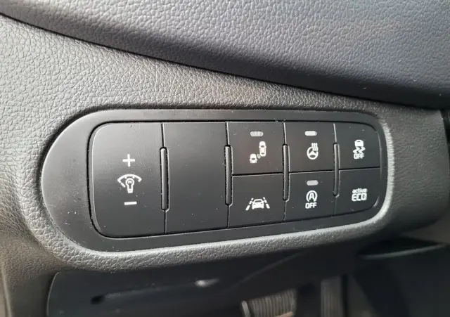 KIA Carens 1.7 CRDi Business Line 7os 7DCT