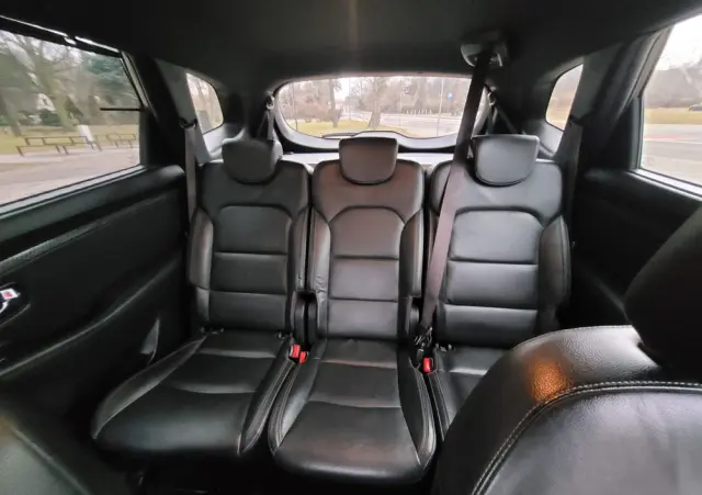 KIA Carens 1.7 CRDi Business Line 7os 7DCT