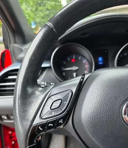 TOYOTA C-HR 