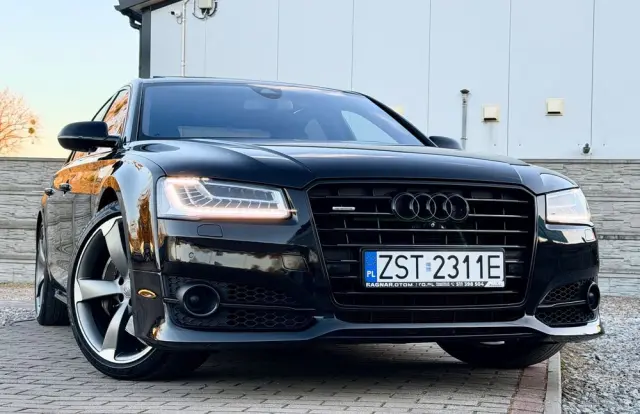 AUDI A8 4.2 TDI DPF (clean diesel) quattro tiptronic