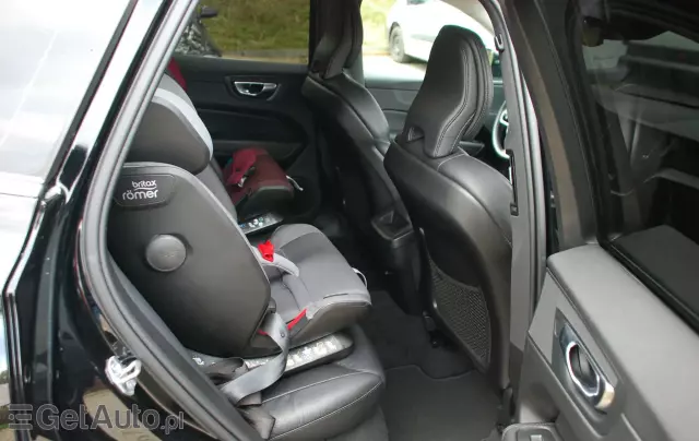 VOLVO XC 60 D4 Geartronic Inscription