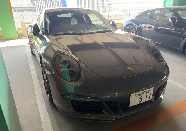 PORSCHE 911 Carrera 4S PDK
