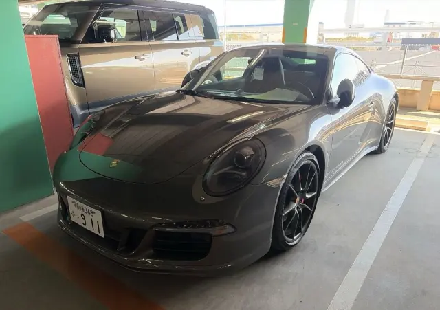 PORSCHE 911 Carrera 4S PDK