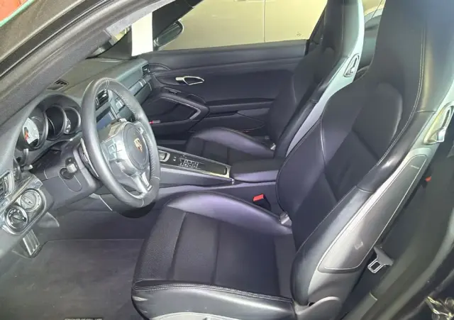 PORSCHE 911 Carrera 4S PDK