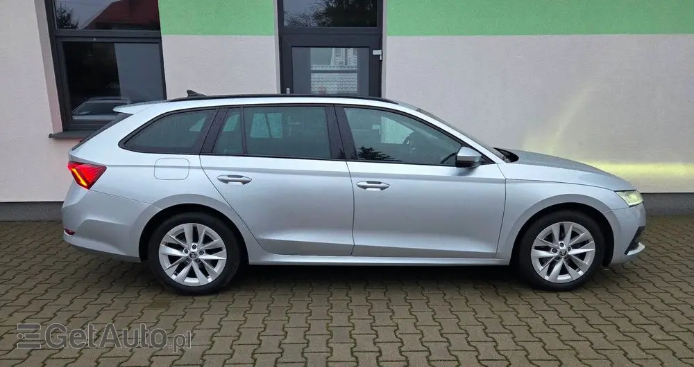 SKODA Octavia 1.5 TSI ACT Ambition