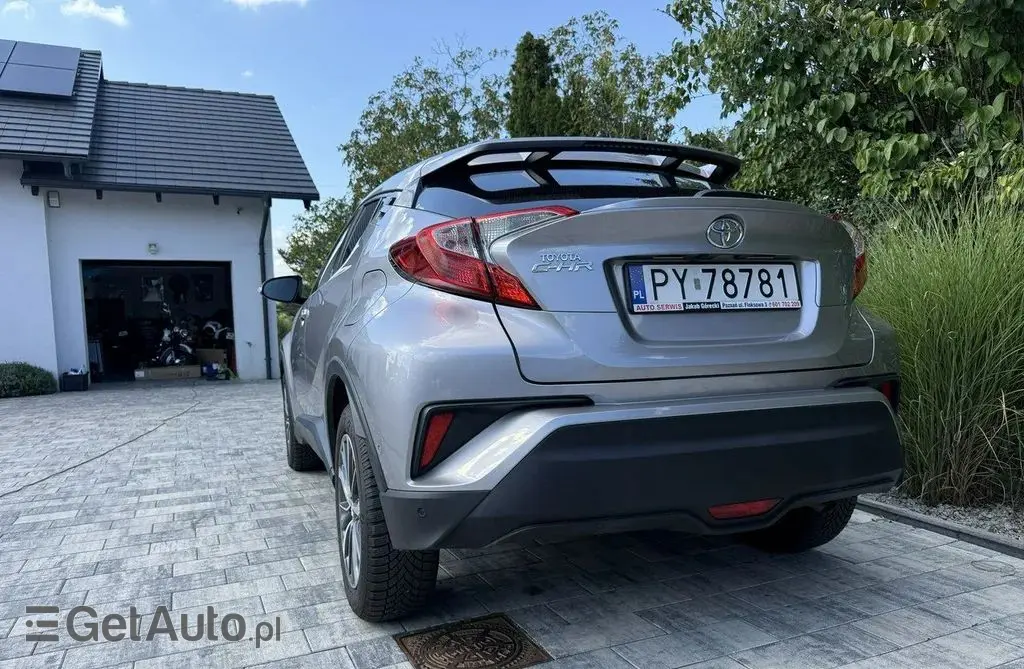 TOYOTA C-HR 