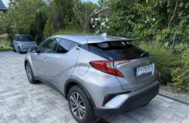 TOYOTA C-HR 