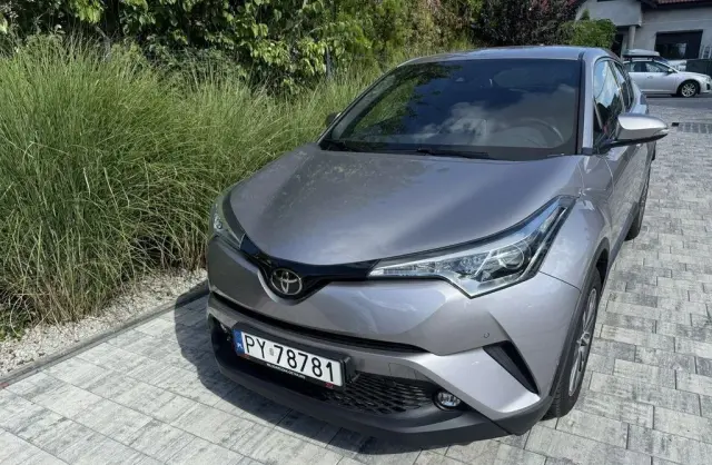 TOYOTA C-HR 
