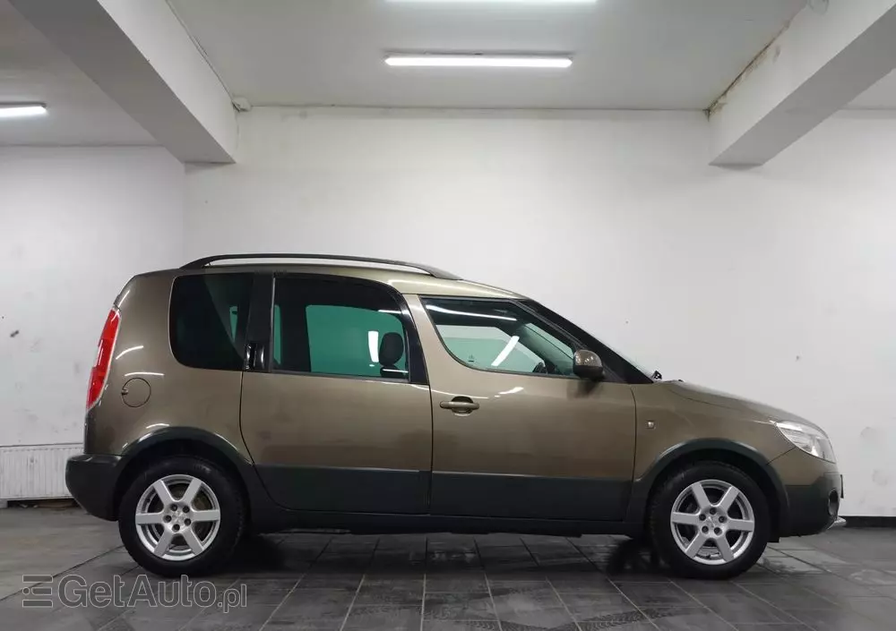 SKODA Roomster 1.2 TSI Scout