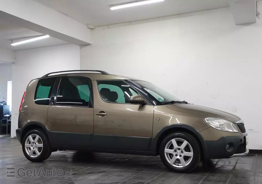 SKODA Roomster 1.2 TSI Scout