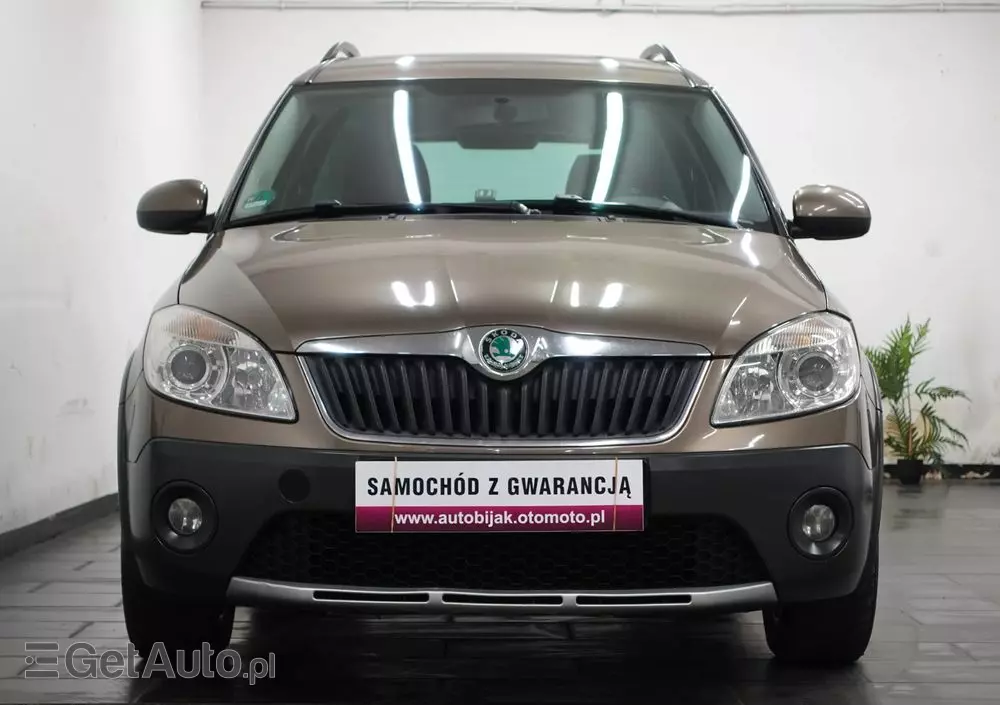 SKODA Roomster 1.2 TSI Scout