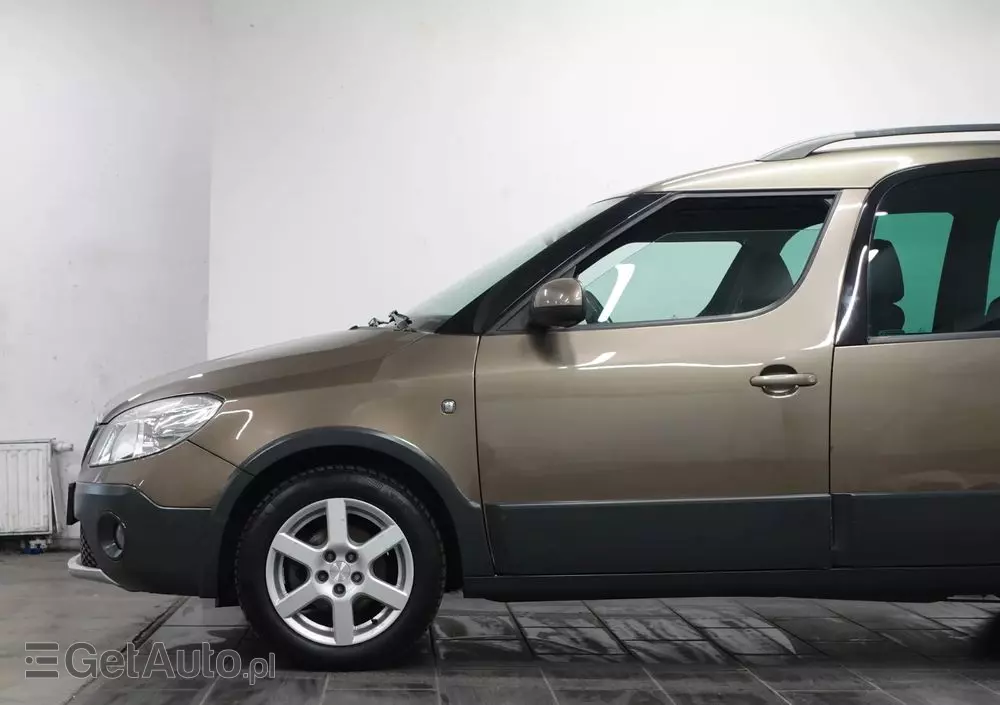 SKODA Roomster 1.2 TSI Scout