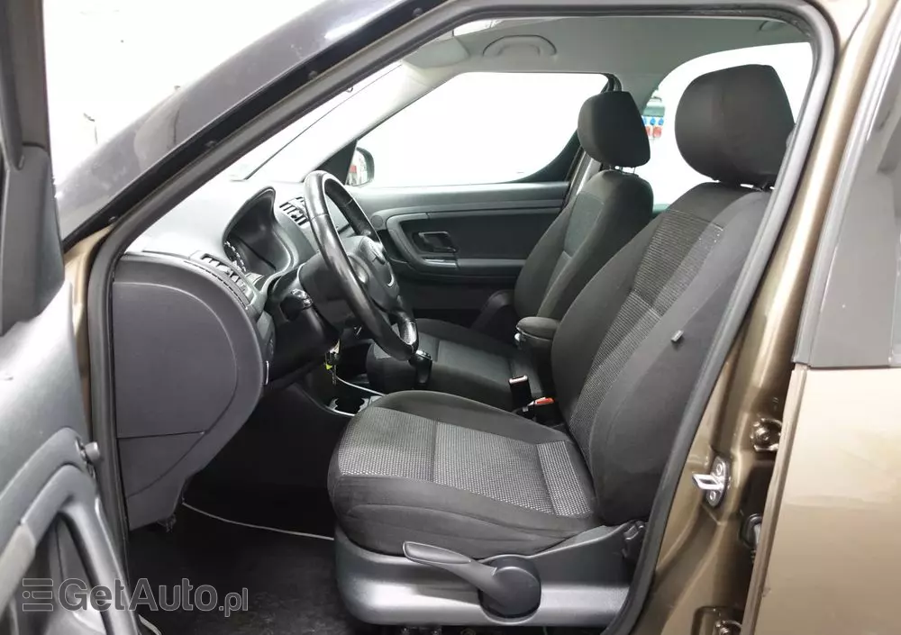 SKODA Roomster 1.2 TSI Scout